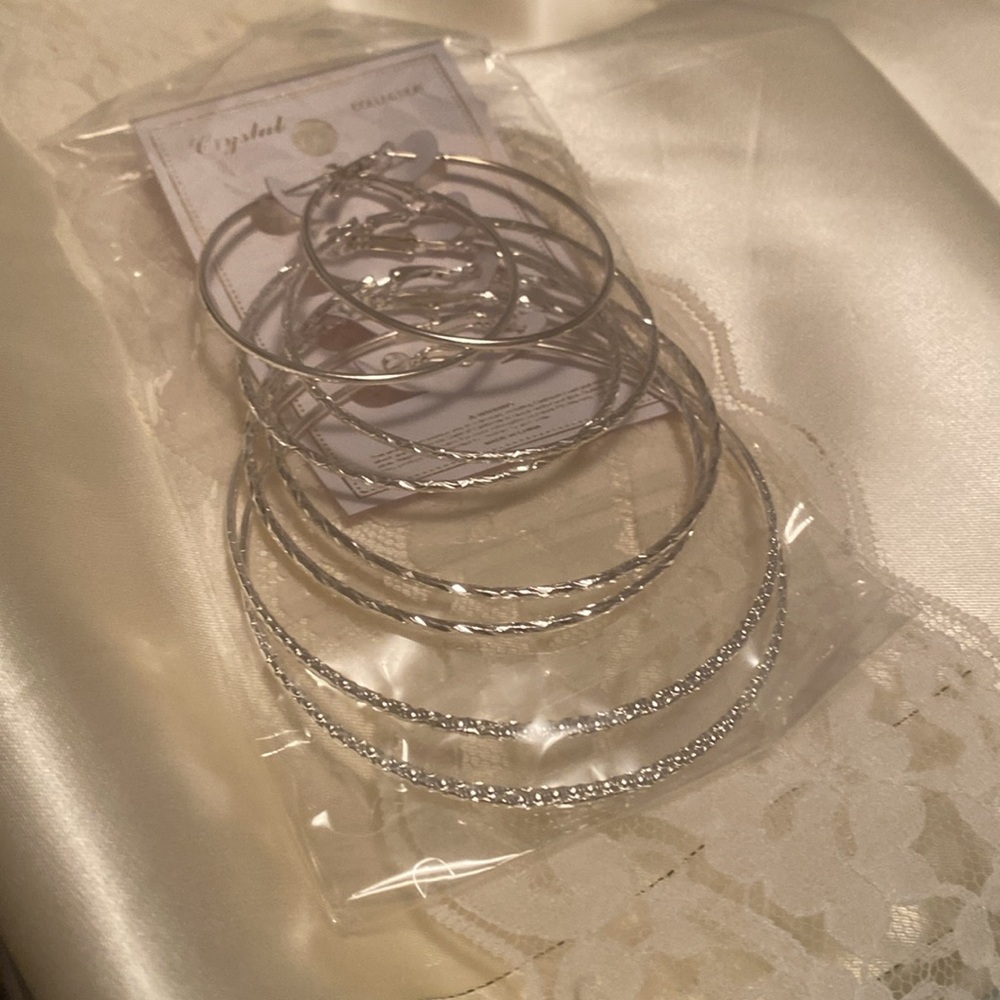 Hoops - Picture 2 of 5